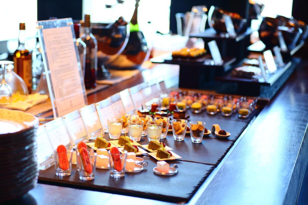 นาโกยา ปริ้นซ์ โฮเต็ล สกาย ทาวเวอร์ Hotel นาโกย่า ภายนอก รูปภาพ A selection of canapés