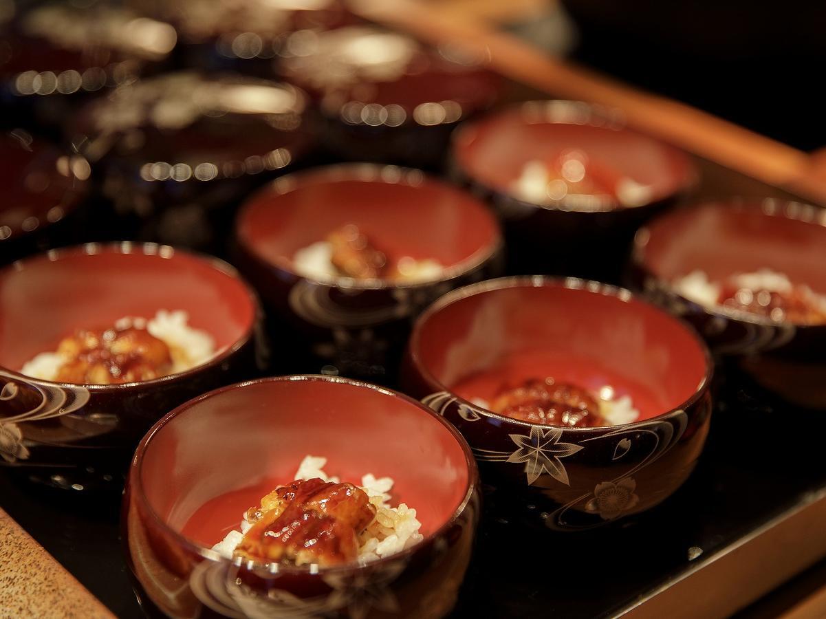 นาโกยา ปริ้นซ์ โฮเต็ล สกาย ทาวเวอร์ Hotel นาโกย่า ภายนอก รูปภาพ A selection of Japanese dishes