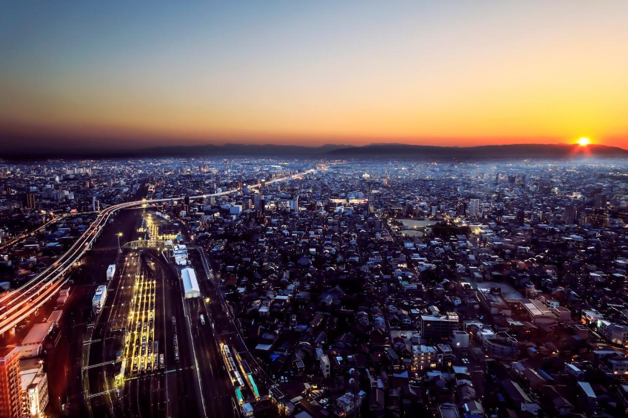 นาโกยา ปริ้นซ์ โฮเต็ล สกาย ทาวเวอร์ Hotel นาโกย่า ภายนอก รูปภาพ Aerial view of the city at sunset